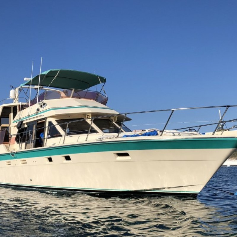 34′ Gemini Catamaran Yacht Management Boat Rentals Captain and Crew